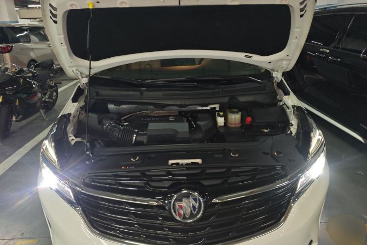 Used Buick GL8 2022 Land Business Class 652T Luxury Model Engine Bay