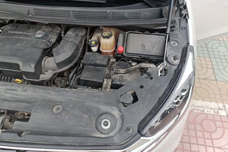 Used Buick GL8 2022 ES Landtrek 653T Luxury Edition Engine Bay Left