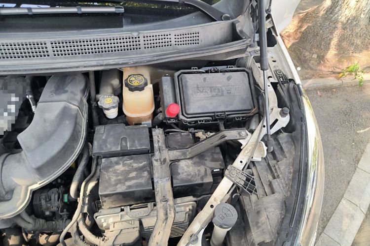 Used Buick GL8 2022 ES Landtrek 653T Comfort Edition Engine Bay Left