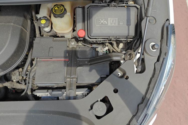 Used Buick GL8 2022 ES Landtrek 653T Luxury Edition Engine Bay Left