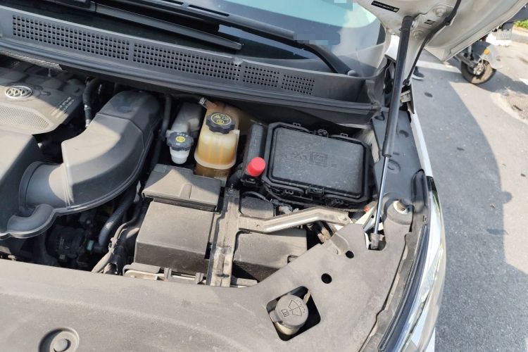 Used Buick GL8 2022 ES Landtrek 653T Comfort Edition Engine Bay Left