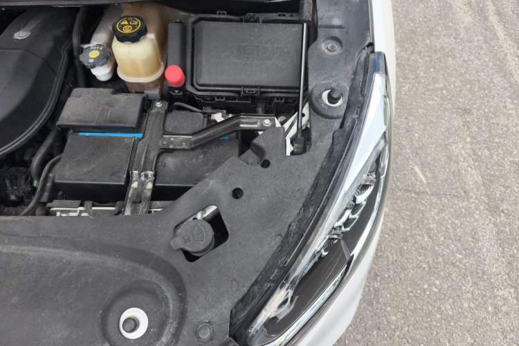 Used Buick GL8 2022 ES Landtrek 653T Luxury Edition Engine Bay Left