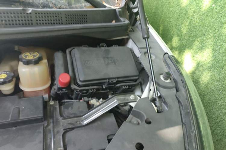 Used Buick GL8 2022 ES Landtrek 653T Comfort Edition Engine Bay Left