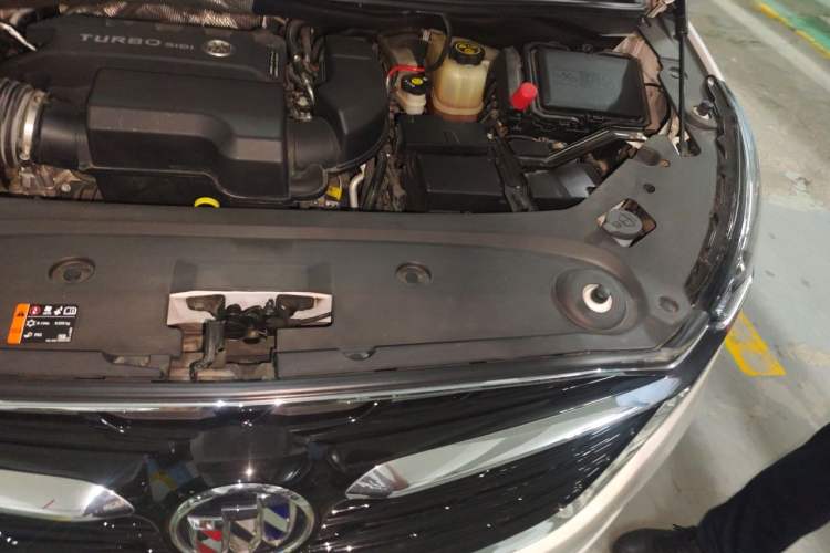 Used Buick GL8 2022 ES Landtrek 653T Comfort Edition Engine Bay Left