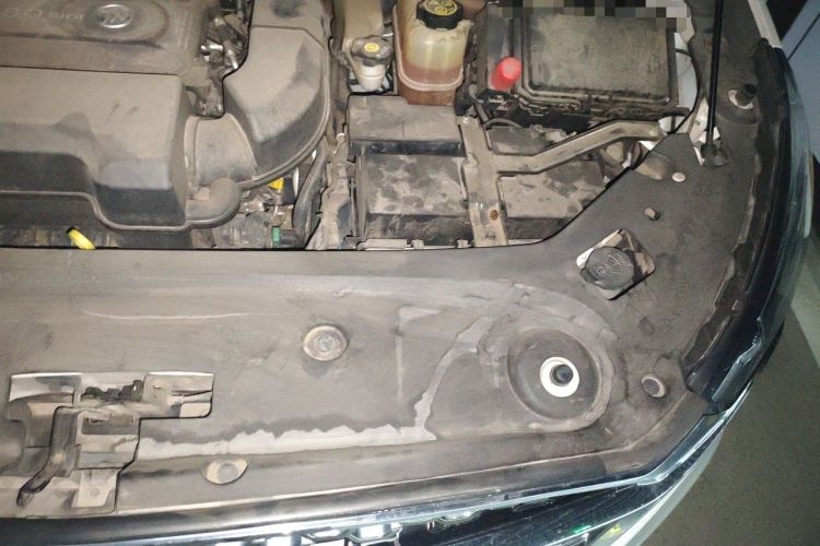 Used Buick GL8 2022 ES Landtrek 653T Comfort Edition Engine Bay Left