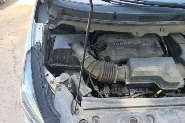 Used Buick GL8 2022 Land Cruiser Executive Class 652T Comfort Model Engine Bay Right