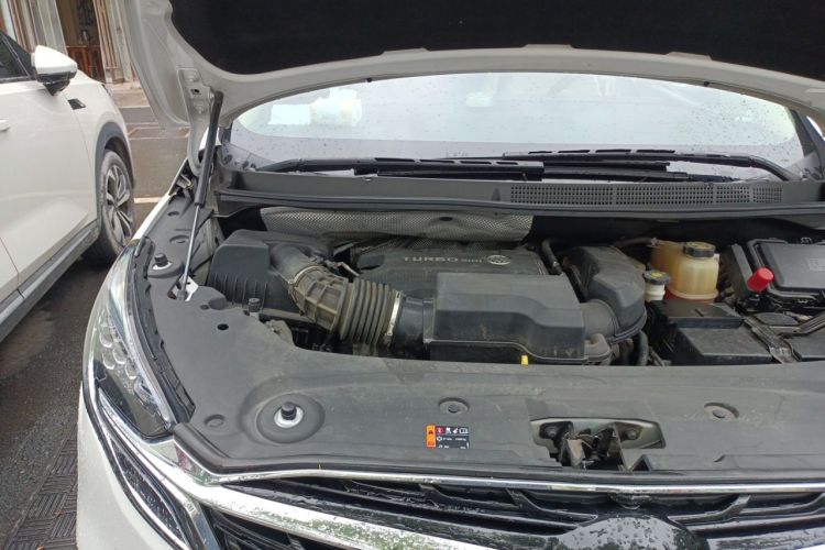 Used Buick GL8 2022 ES Landtrek 653T Luxury Edition Engine Bay Right