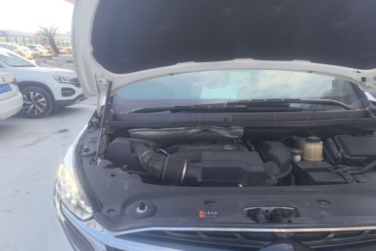 Used Buick GL8 2022 ES Landtrek 653T Comfort Edition Engine Bay Right