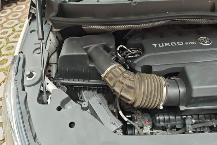 Used Buick GL8 2022 ES Landtrek 653T Comfort Edition Engine Bay Right