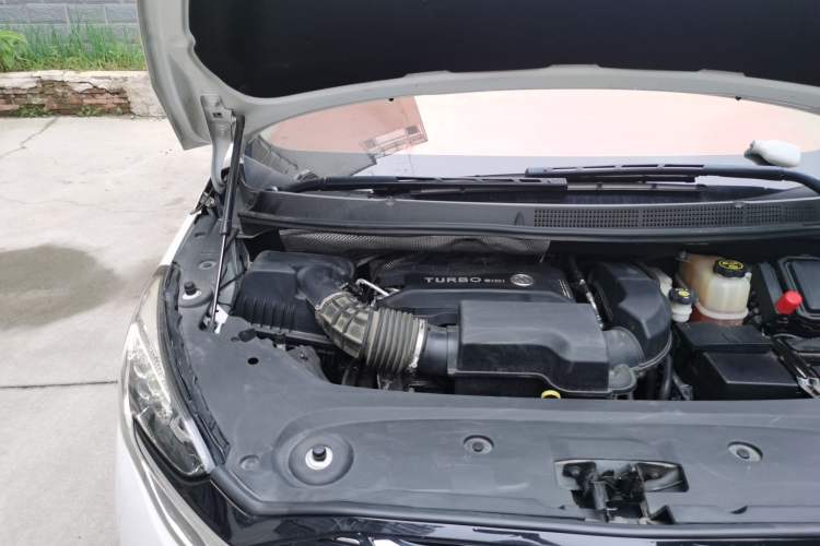 Used Buick GL8 2022 ES Landtrek 653T Comfort Edition Engine Bay Right