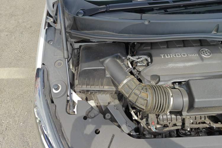Used Buick GL8 2022 ES Landtrek 653T Luxury Edition Engine Bay Right