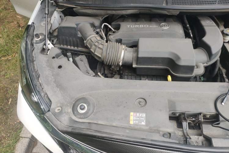 Used Buick GL8 2022 ES Landtrek 653T Comfort Edition Engine Bay Right