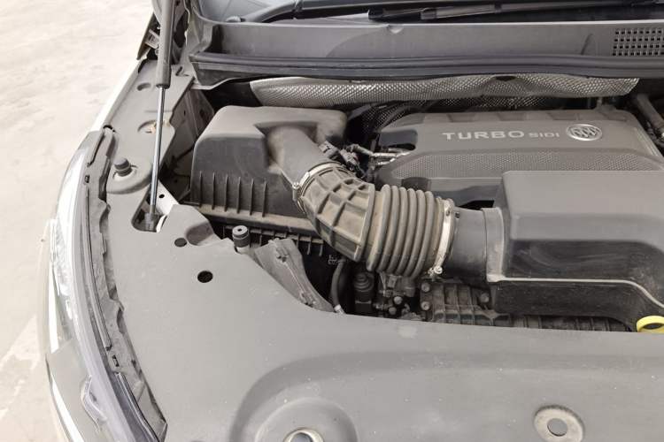 Used Buick GL8 2022 ES Landtrek 653T Luxury Edition Engine Bay Right