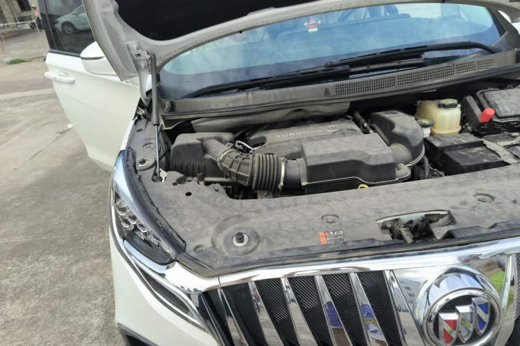 Used Buick GL8 2022 ES Landtrek 653T Comfort Edition Engine Bay Right
