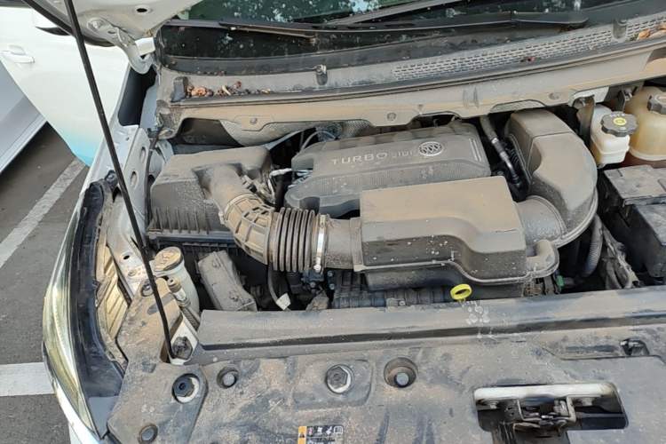 Used Buick GL8 2022 Land Cruiser Executive Class 652T Comfort Model Engine Bay Right
