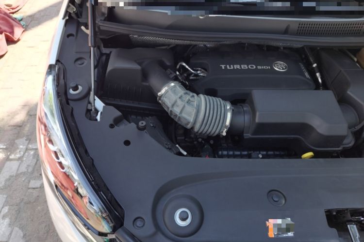 Used Buick GL8 2022 ES Land Cruiser 653T Luxury Model Engine Bay Right