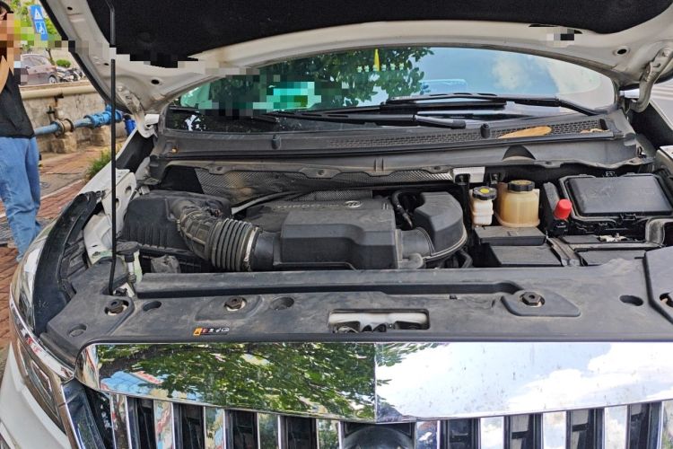 Used Buick GL8 2022 Land Business Class 652T Luxury Model Engine Bay Right