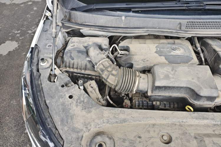 Used Buick GL8 2022 ES Landtrek 653T Comfort Edition Engine Bay Right