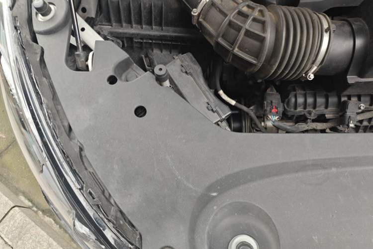 Used Buick GL8 2022 ES Landtrek 653T Comfort Edition Engine Bay Right