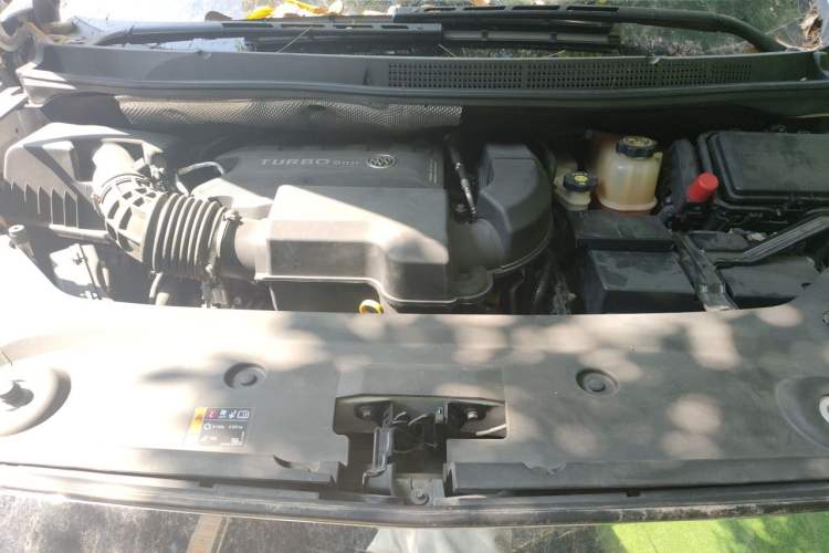 Used Buick GL8 2022 ES Landtrek 653T Comfort Edition Engine Bay