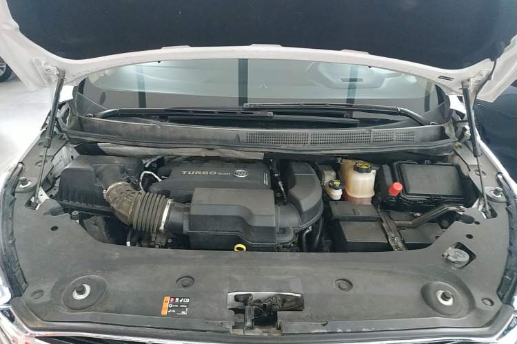 Used Buick GL8 2022 ES Landtrek 653T Luxury Edition Engine Bay