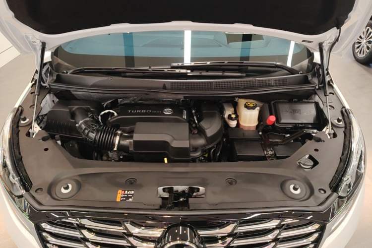 Used Buick GL8 2022 Avenir Avia Four-Seat Prestige Edition Engine Bay