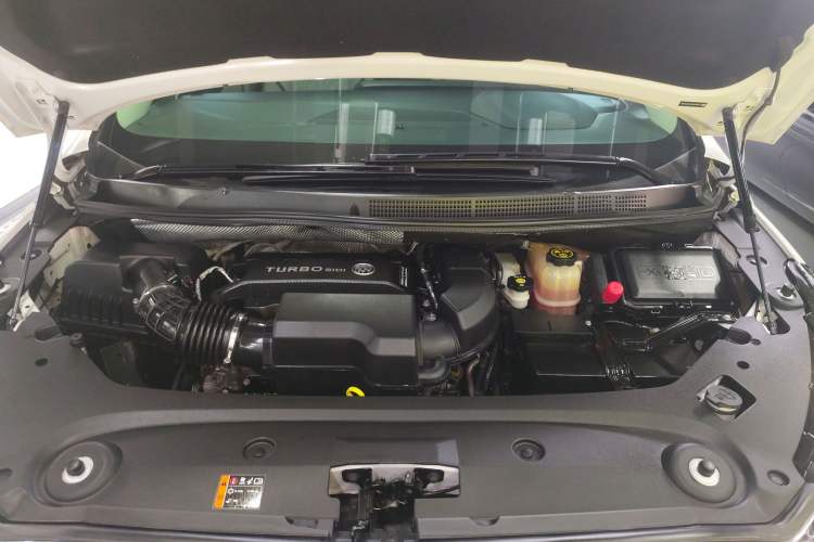 Used Buick GL8 2022 ES Landtrek 653T Comfort Edition Engine Bay