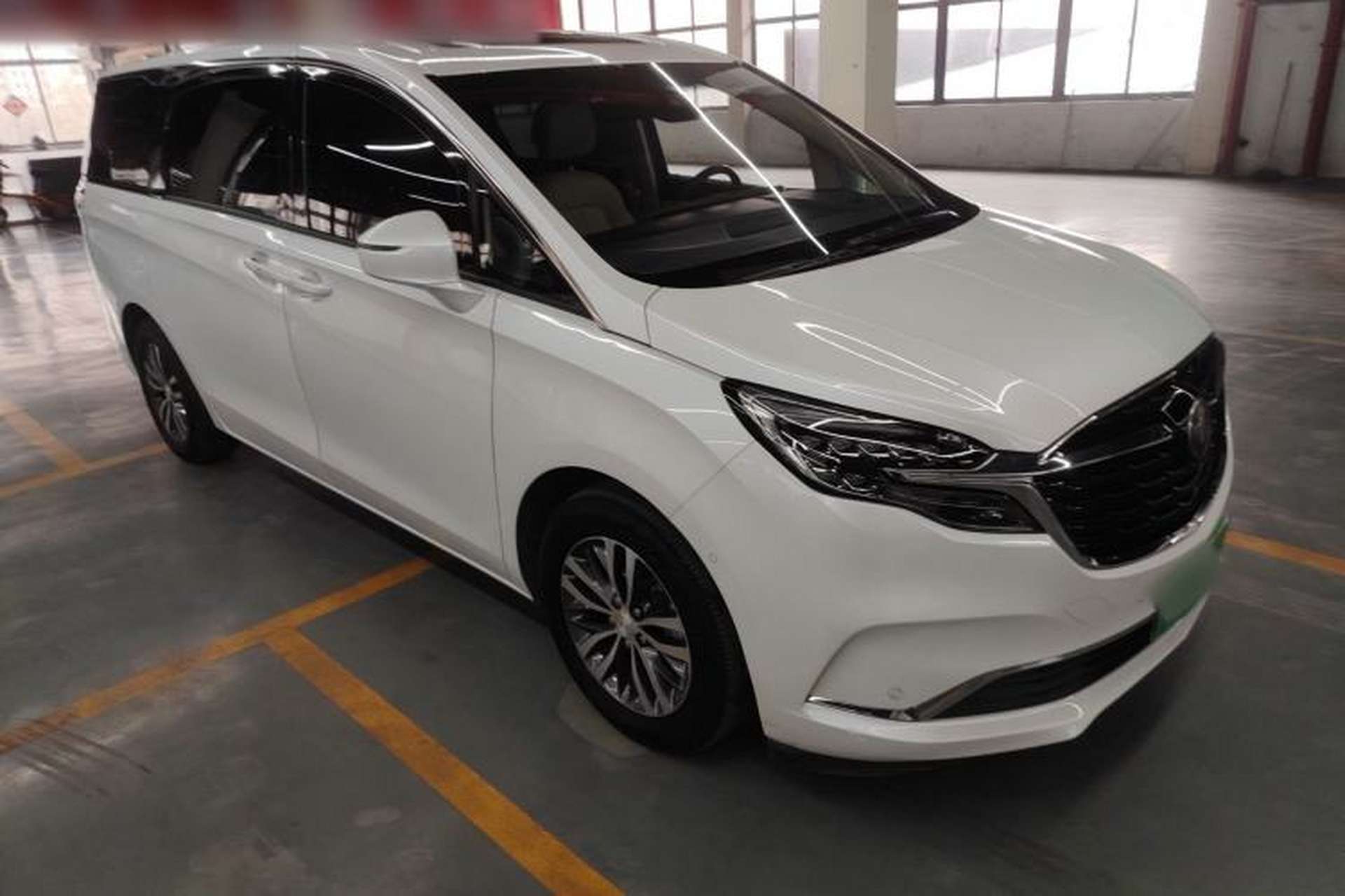 Used Buick GL8 2022 ES Landtrek 653T Luxury Edition Exterior 1
