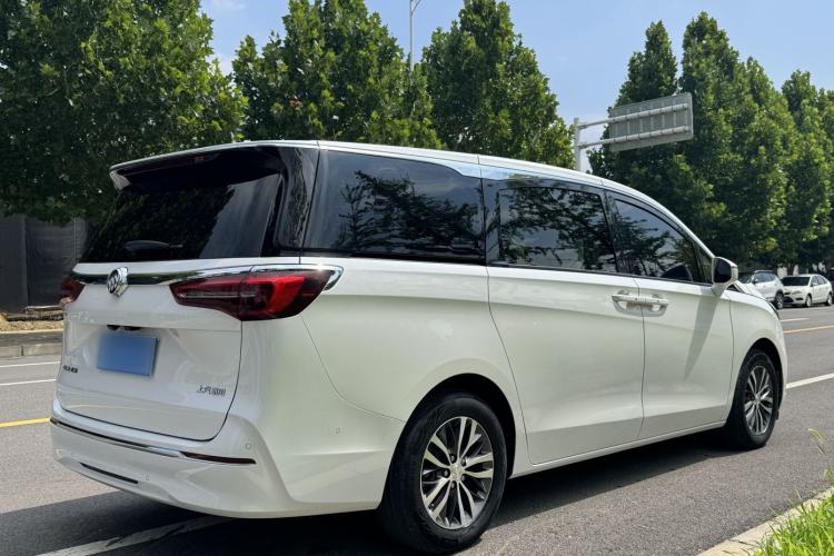 Used Buick GL8 2022 ES Landtrek 653T Luxury Edition Exterior 2