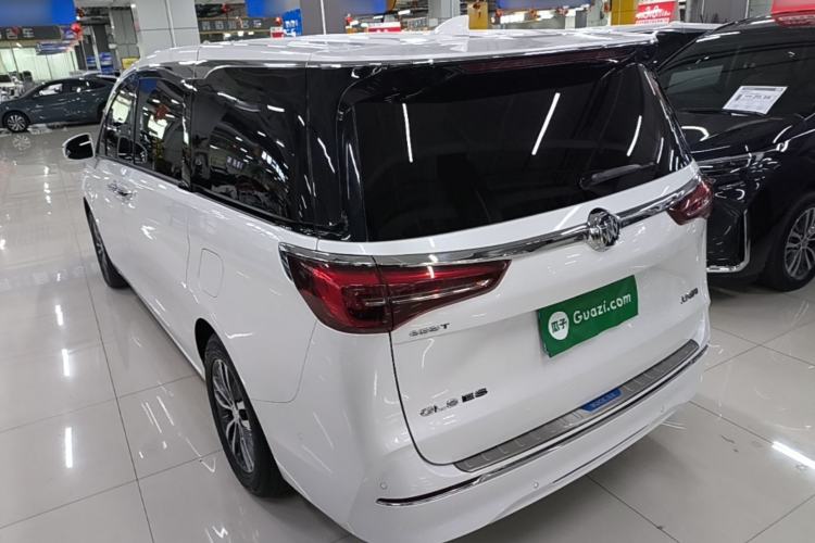 Used Buick GL8 2022 ES Landtrek 653T Luxury Edition Exterior 2