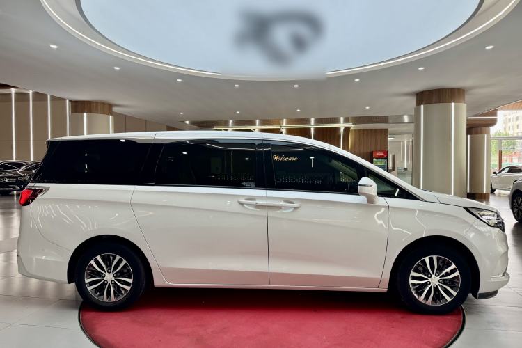 Used Buick GL8 2022 ES Landtrek 653T Luxury Edition Exterior 3