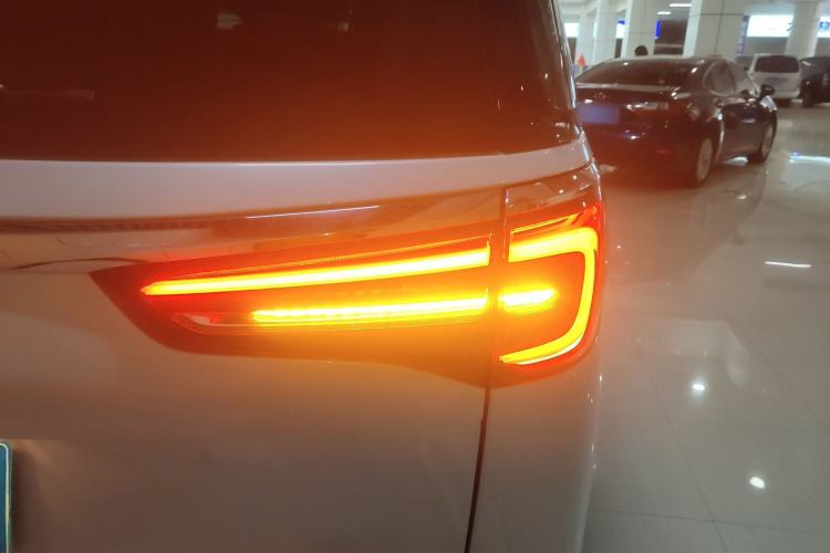 Used Buick GL8 2022 ES Landtrek 653T Luxury Edition Exterior 3