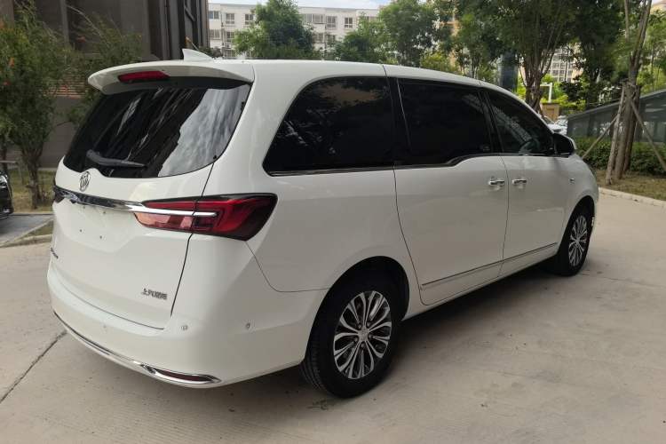 Used Buick GL8 2022 Land Cruiser Executive Class 652T Smart Luxury Model Exterior 3