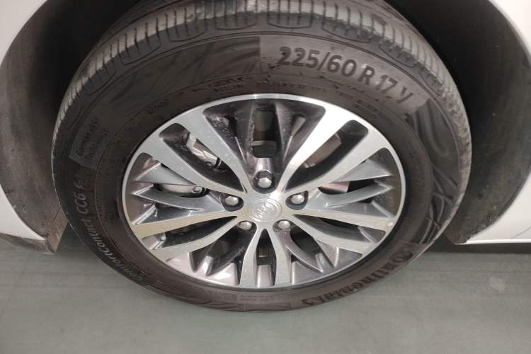 Used Buick GL8 2022 ES Landtrek 653T Luxury Edition Exterior 4