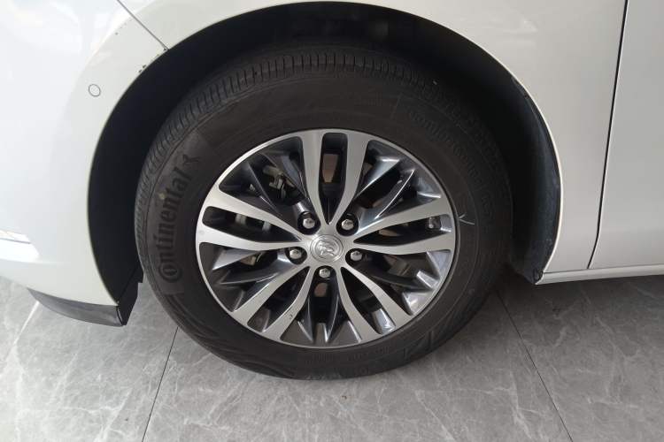 Used Buick GL8 2022 ES Landtrek 653T Luxury Edition Exterior 4