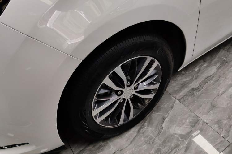 Used Buick GL8 2022 ES Landtrek 653T Comfort Edition Exterior 4