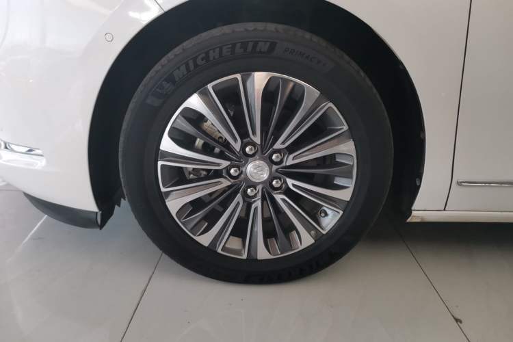 Used Buick GL8 2022 ES Landtrek 653T Flagship Model Exterior 4