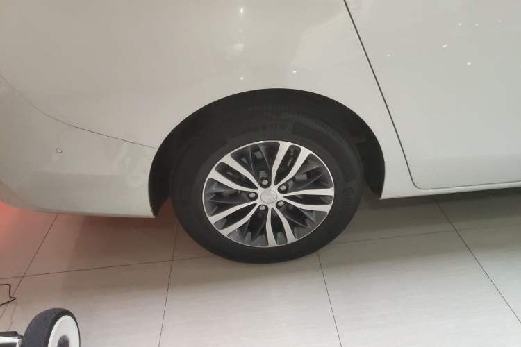 Used Buick GL8 2022 ES Landtrek 653T Luxury Edition Exterior 5