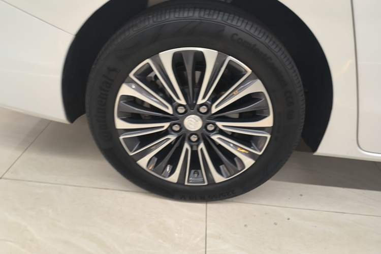 Used Buick GL8 2022 ES Land Cruiser 653T Luxury Model Exterior 5