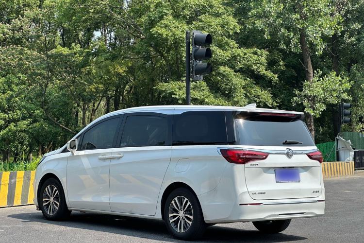 Used Buick GL8 2022 ES Landtrek 653T Luxury Edition Exterior 5