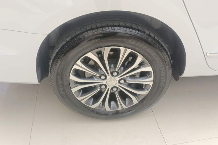 Used Buick GL8 2022 Land Business Class 652T Luxury Model Exterior 5