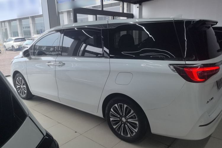 Used Buick GL8 2022 ES Land Cruiser 653T Luxury Model Exterior 6