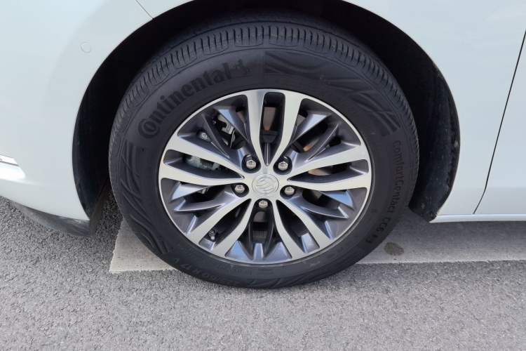 Used Buick GL8 2022 ES Landtrek 653T Luxury Edition Exterior 7