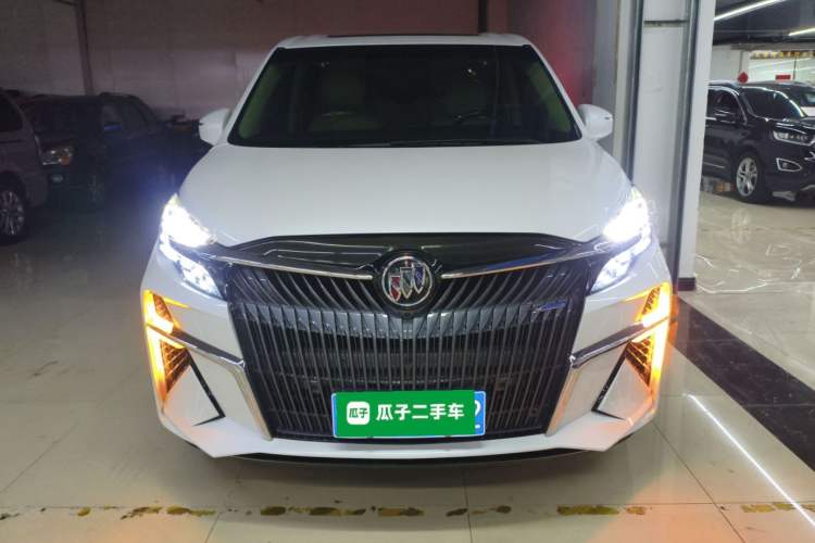 Used Buick GL8 2022 ES Landtrek 653T Comfort Edition Front