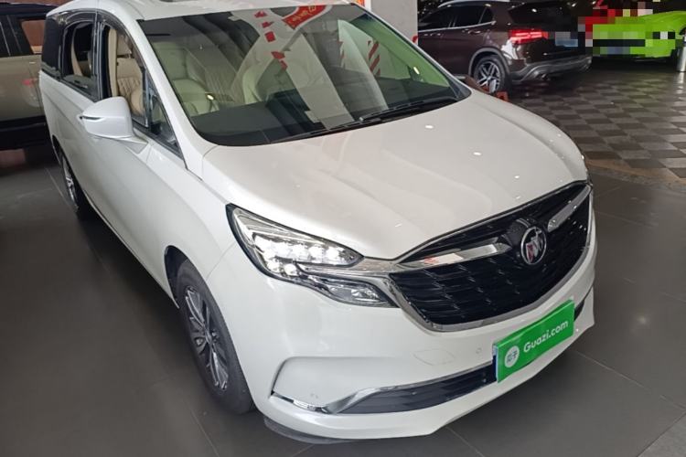 Used Buick GL8 2022 ES Landtrek 653T Luxury Edition Front Right 45 Deg
