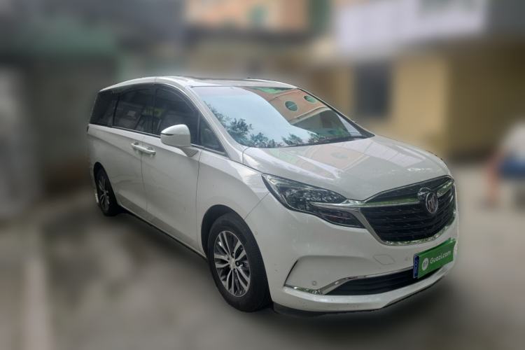 Used Buick GL8 2022 ES Landtrek 653T Luxury Edition Front Right 45 Deg