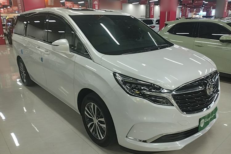 Used Buick GL8 2022 ES Landtrek 653T Comfort Edition Front Right 45 Deg