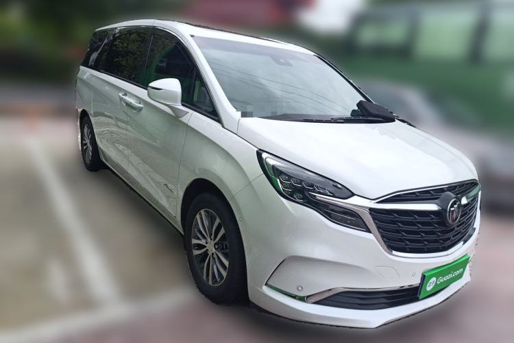 Used Buick GL8 2022 ES Landtrek 653T Luxury Edition Front Right 45 Deg