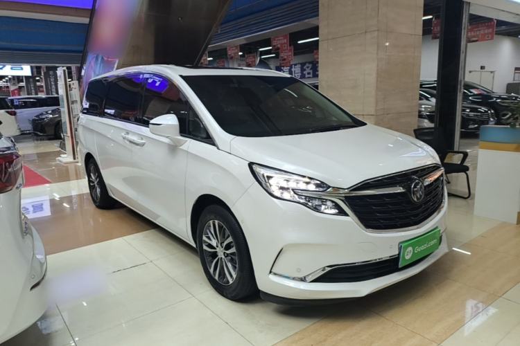 Used Buick GL8 2022 ES Landtrek 653T Luxury Edition Front Right 45 Deg