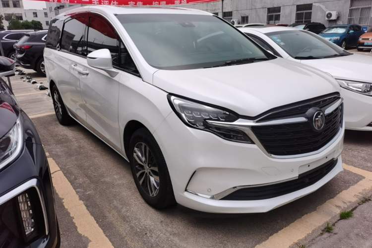 Used Buick GL8 2022 ES Landtrek 653T Luxury Edition Front Right 45 Deg